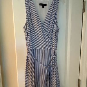 Banana Republic size 8 sleeveless dress